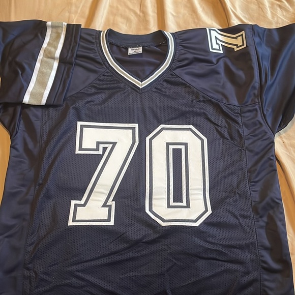 Beckett Certified Signed Zach Martin Jersey - Picture 4 of 5